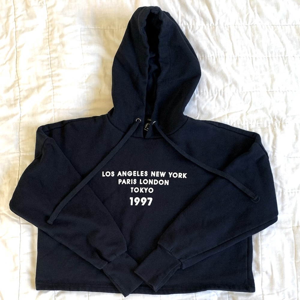 Junior Forever 21 crop hoodie. Black. Size Small.